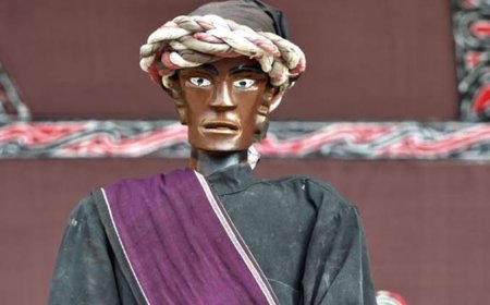 Kisah Boneka Sigale-gale sebagai Pelipur Lara Penguasa Samosir