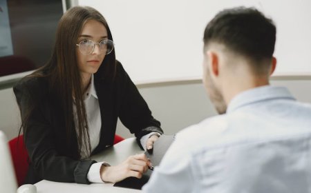 4 Tips Tampil Mengesankan Saat Interview Kerja agar Dilirik Perekrut