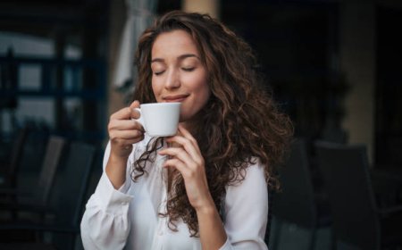 Waspada! Efek Samping Minum Kopi Selama Haid yang Perlu Kamu Tahu