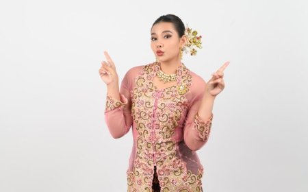 5 Inspirasi Kebaya dan Busana Adat untuk 17 Agustus
