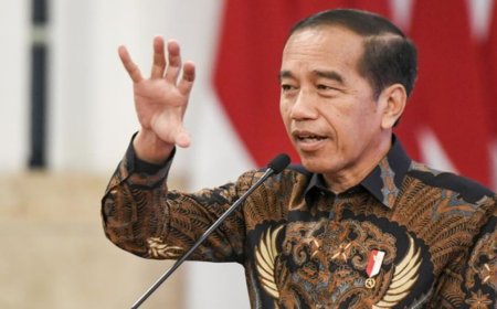 Saat Rakyat Berseru, Jokowi Bahas Tambang: Momen Kontras di Tengah Penolakan RUU Pilkada