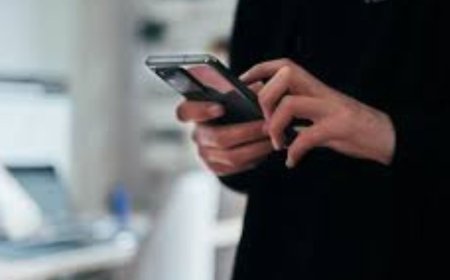 Panduan Praktis dan Aman : Cara Transfer Pulsa Smartfren ke Operator Lain