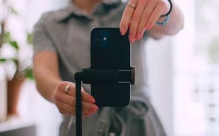 5 Cara Foto Aesthetic yang Tren di TikTok, Wajib Dicoba!