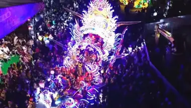 Menggali Pesona Musik Tong-Tong (Ul Daul): Warisan Perkusi Madura yang Memukau